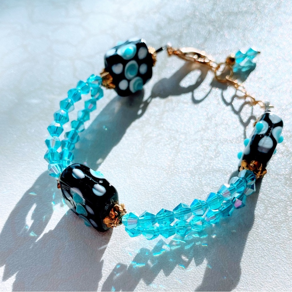 Elegant Blue and Black Beaded Bracelet